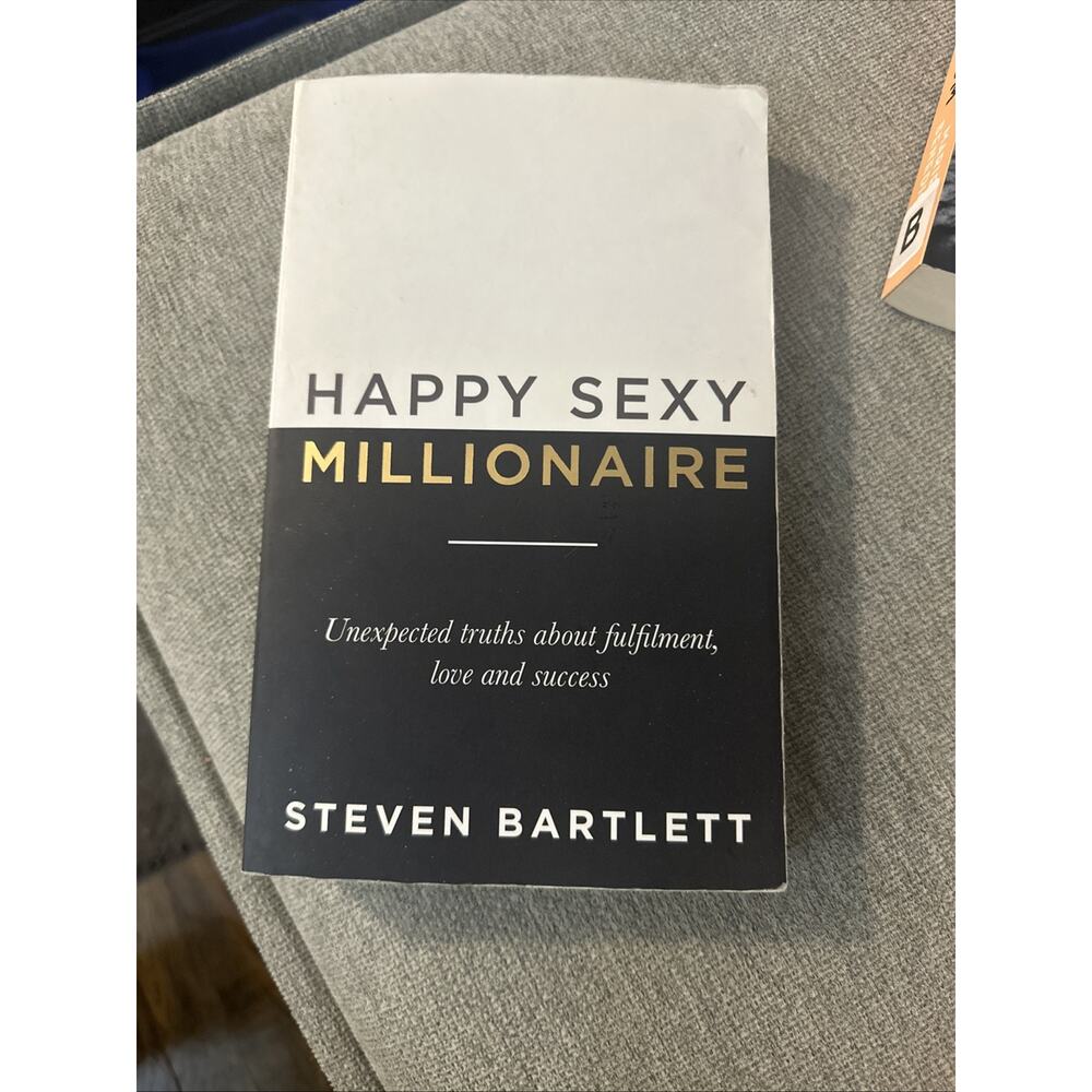 Happy Sexy Millionaire - Paperback‎ - GOOD